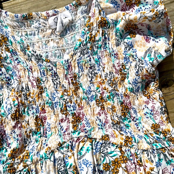 SOLD Boutique Smocked Tee - Picture 2 of 4